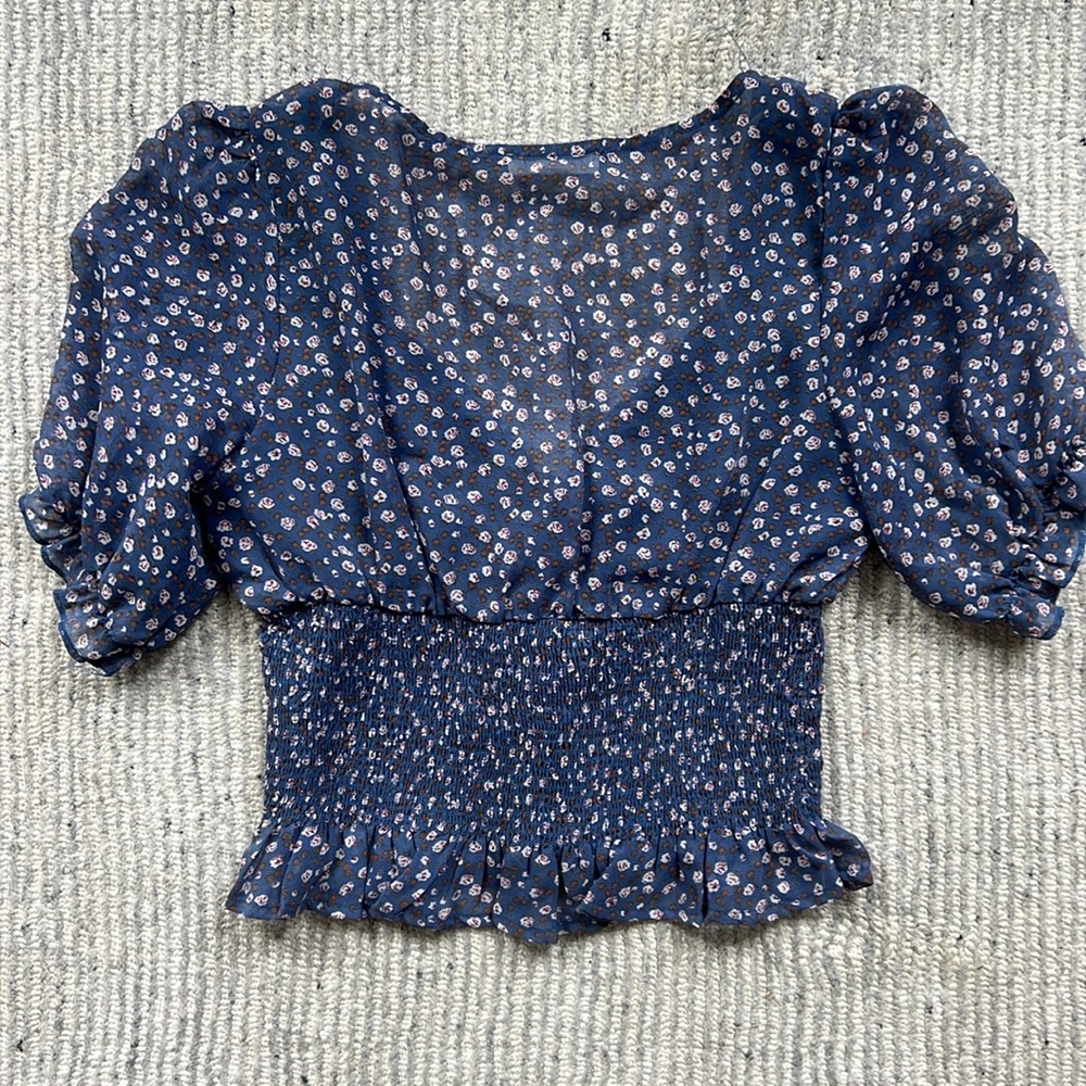 Perfect Fall Blouse!! - Picture 2 of 3